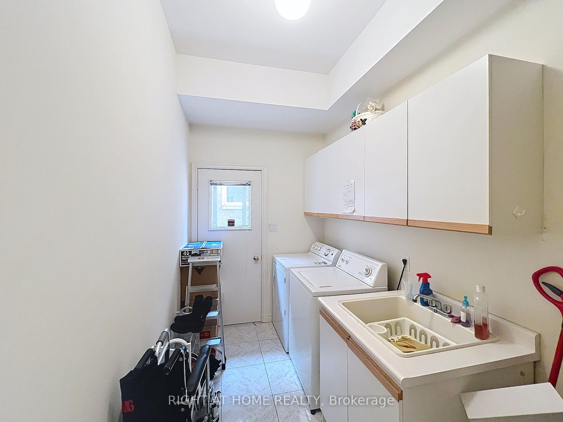 Photo 24 of 150 Holmes Avenue, North York, Willowdale East — HOMEH