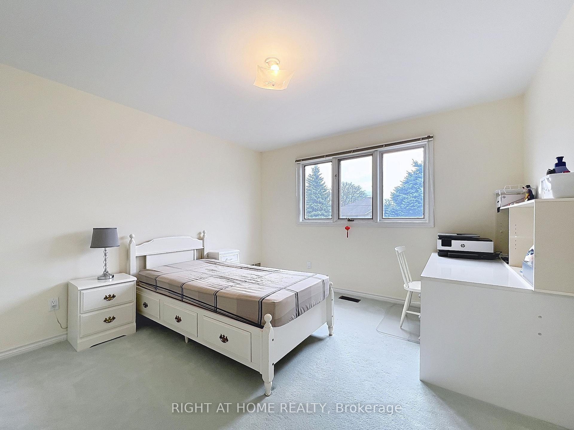 Photo 26 of 150 Holmes Avenue, North York, Willowdale East — HOMEH
