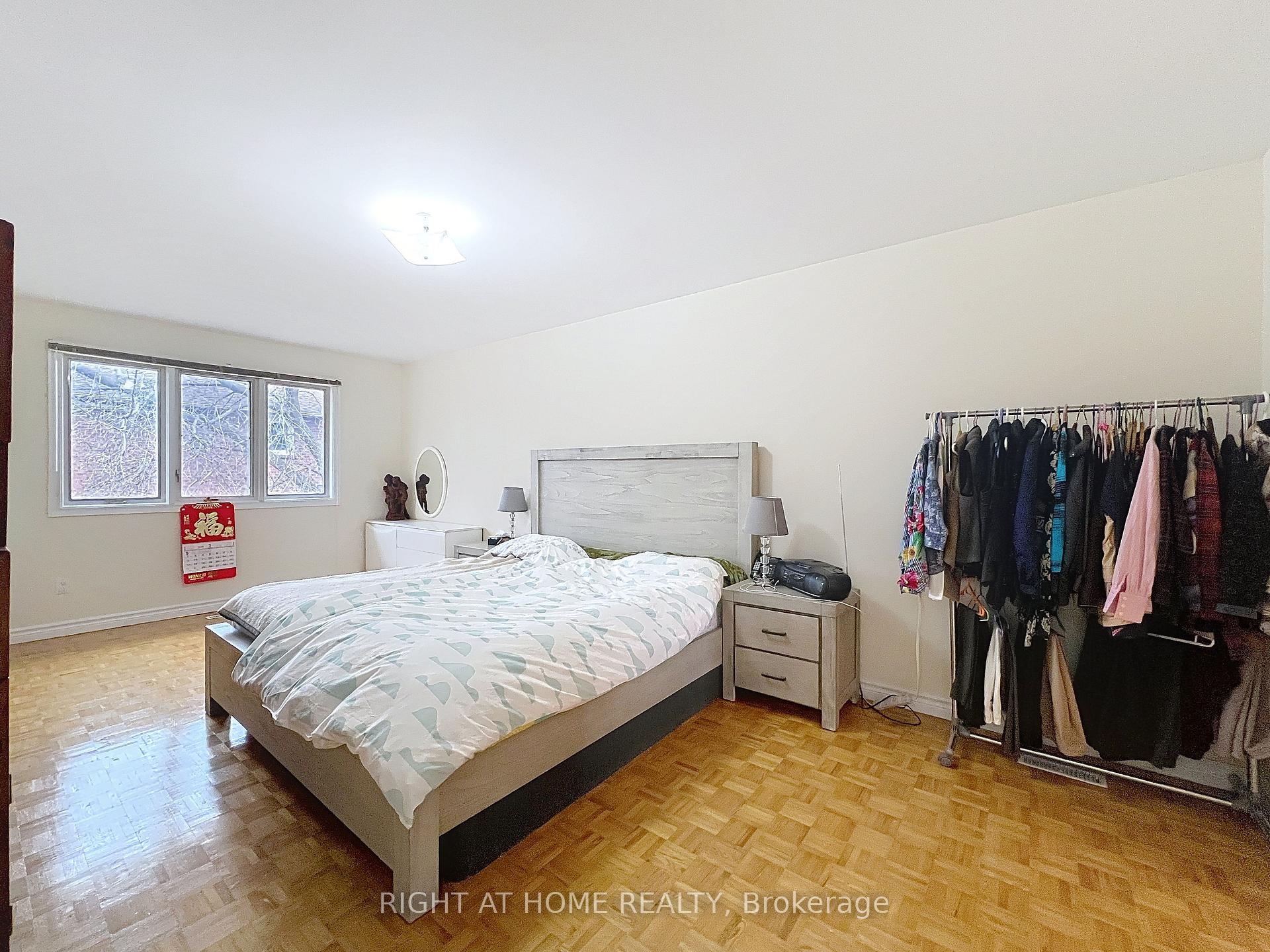 Photo 30 of 150 Holmes Avenue, North York, Willowdale East — HOMEH
