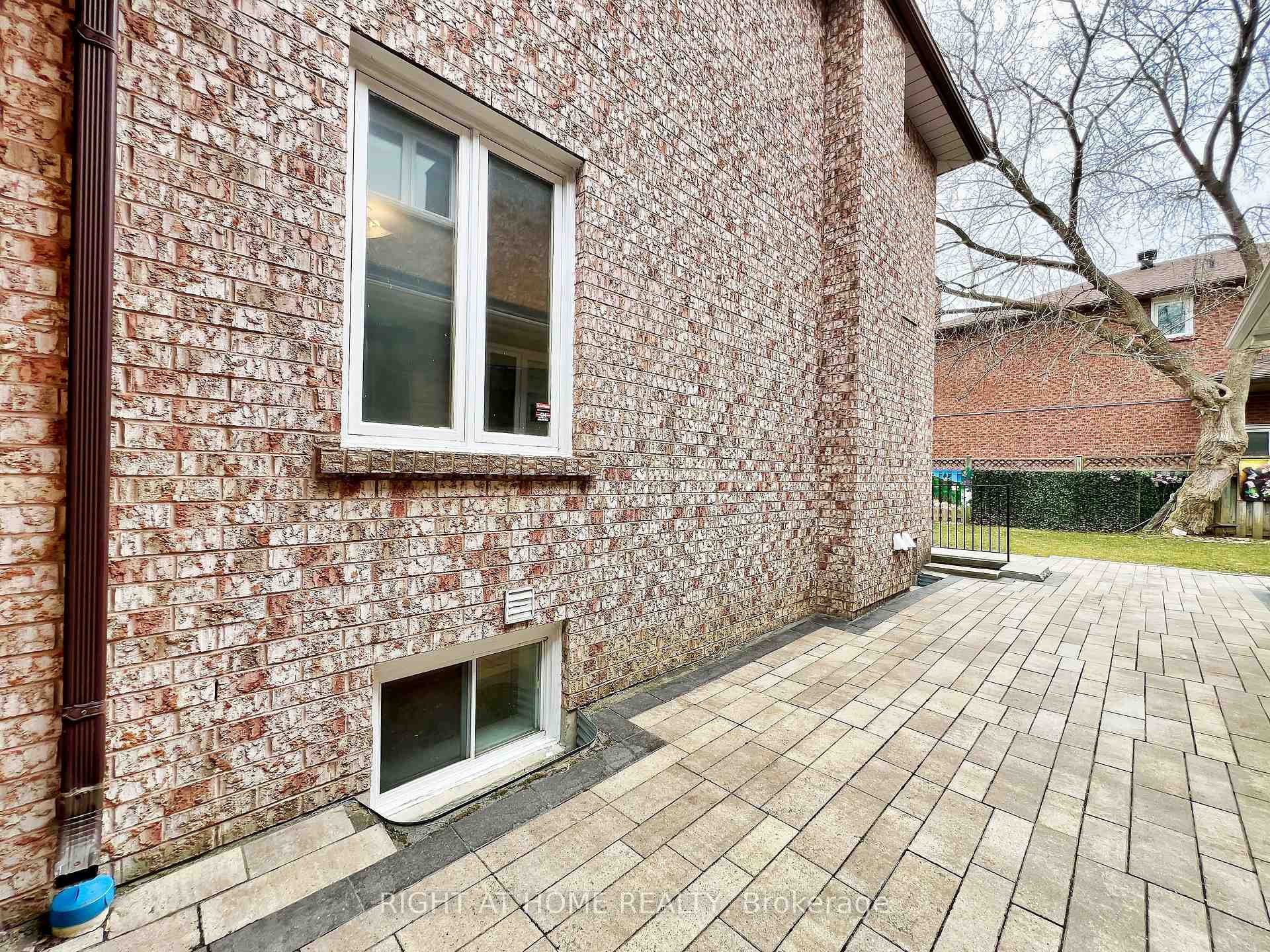 Photo 41 of 150 Holmes Avenue, North York, Willowdale East — HOMEH