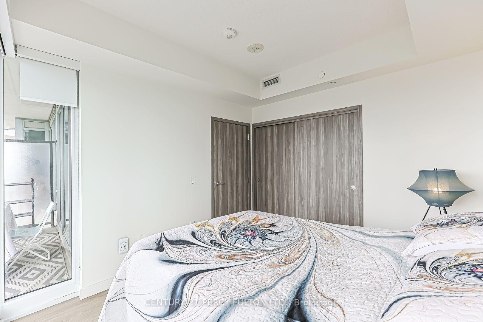 Photo 4 of Unit 2207, 95 McMahon Drive, North York, Bayview Village — HOMEH