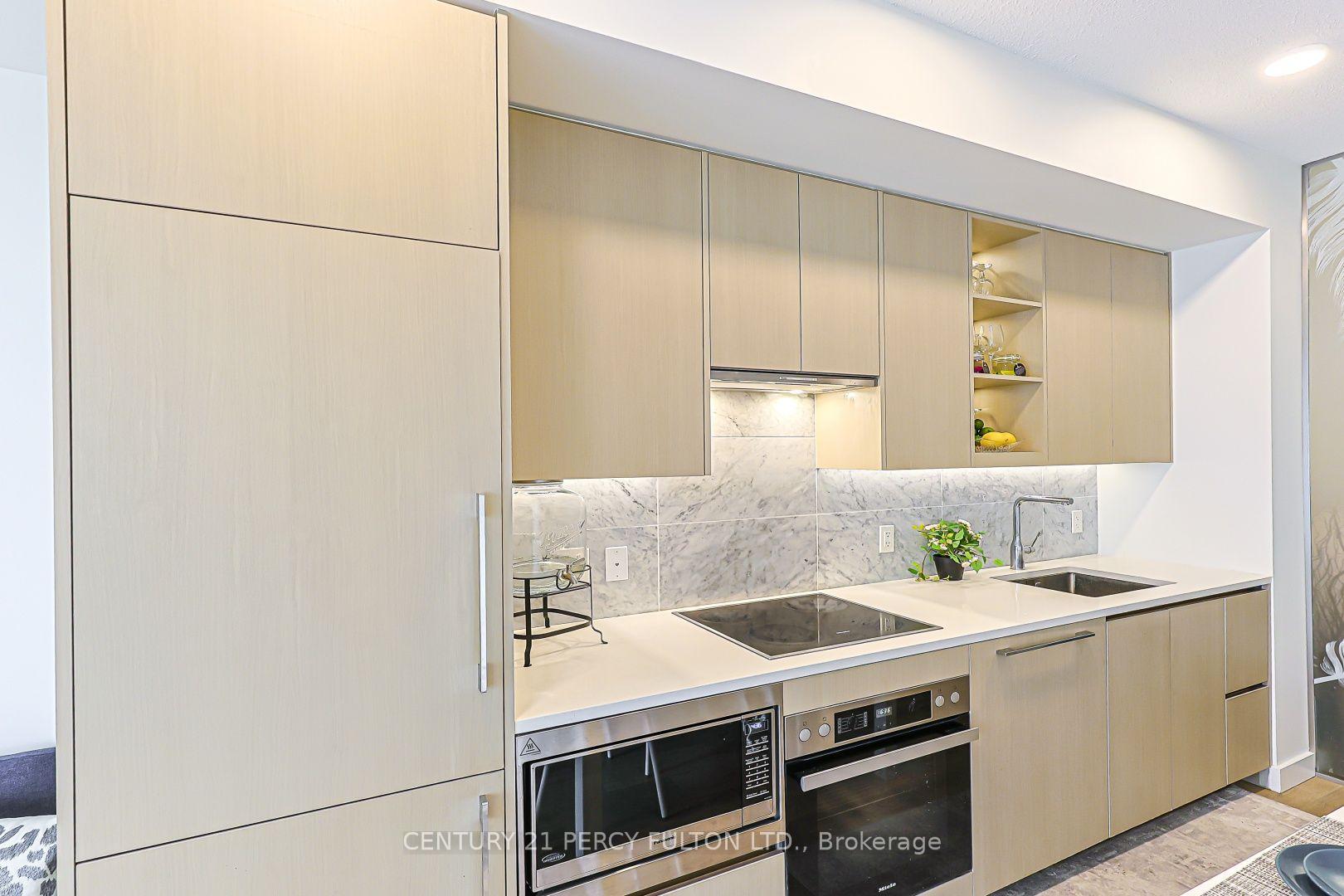 Photo 12 of Unit 2207, 95 McMahon Drive, North York, Bayview Village — HOMEH