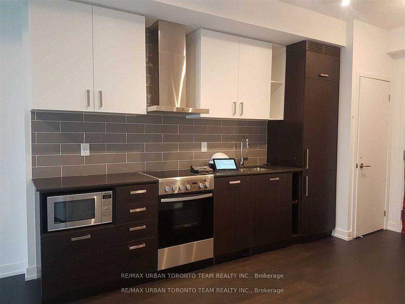 Photo 8 of Unit 906, 125 Redpath Avenue, Toronto, Mount Pleasant West — HOMEH