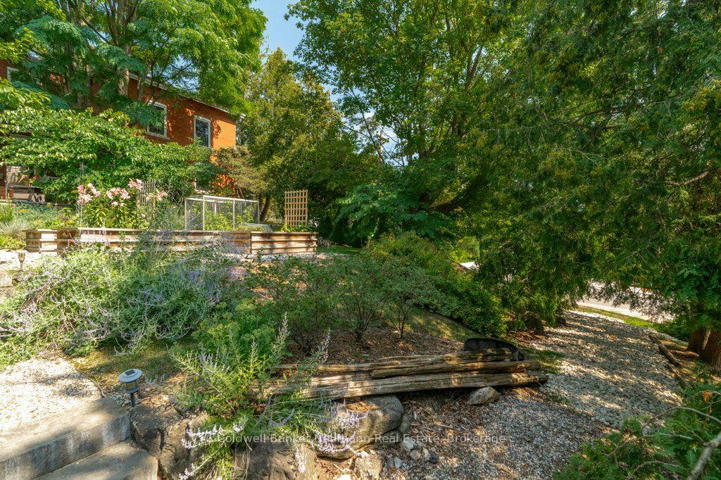 Photo 46 of 96 Grove Street, Guelph, St. George's — HOMEH