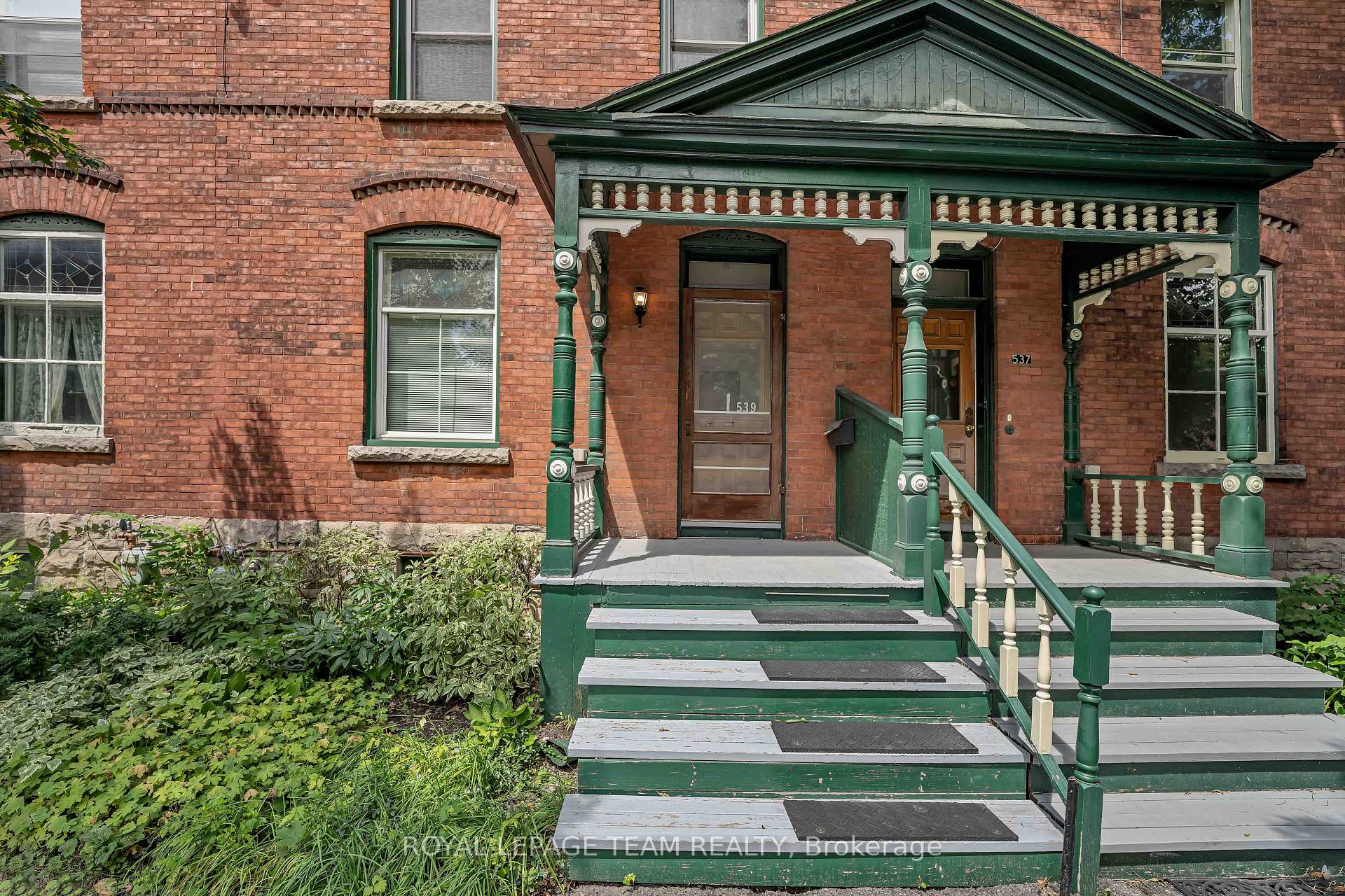 Photo 2 of 539 Gilmour Street, Ottawa, Ottawa Centre — HOMEH