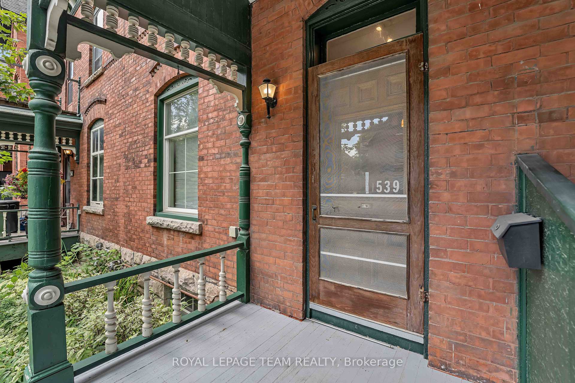 Photo 3 of 539 Gilmour Street, Ottawa, Ottawa Centre — HOMEH