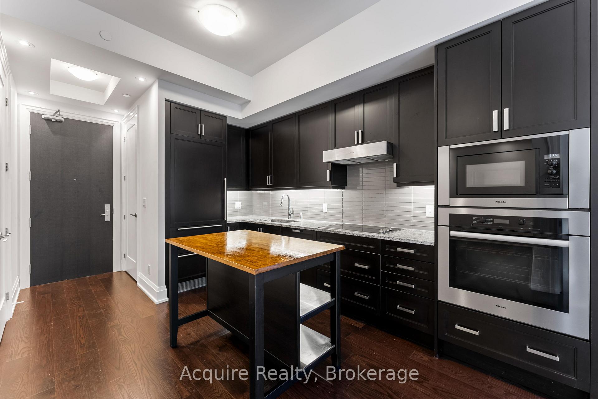Photo 2 of Unit 212, 20 Fred Varley Drive, Markham, Unionville — HOMEH
