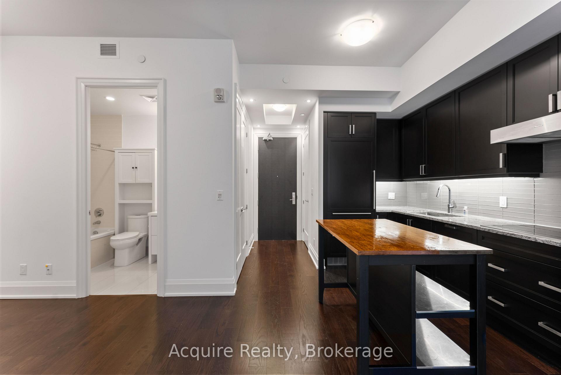 Photo 3 of Unit 212, 20 Fred Varley Drive, Markham, Unionville — HOMEH