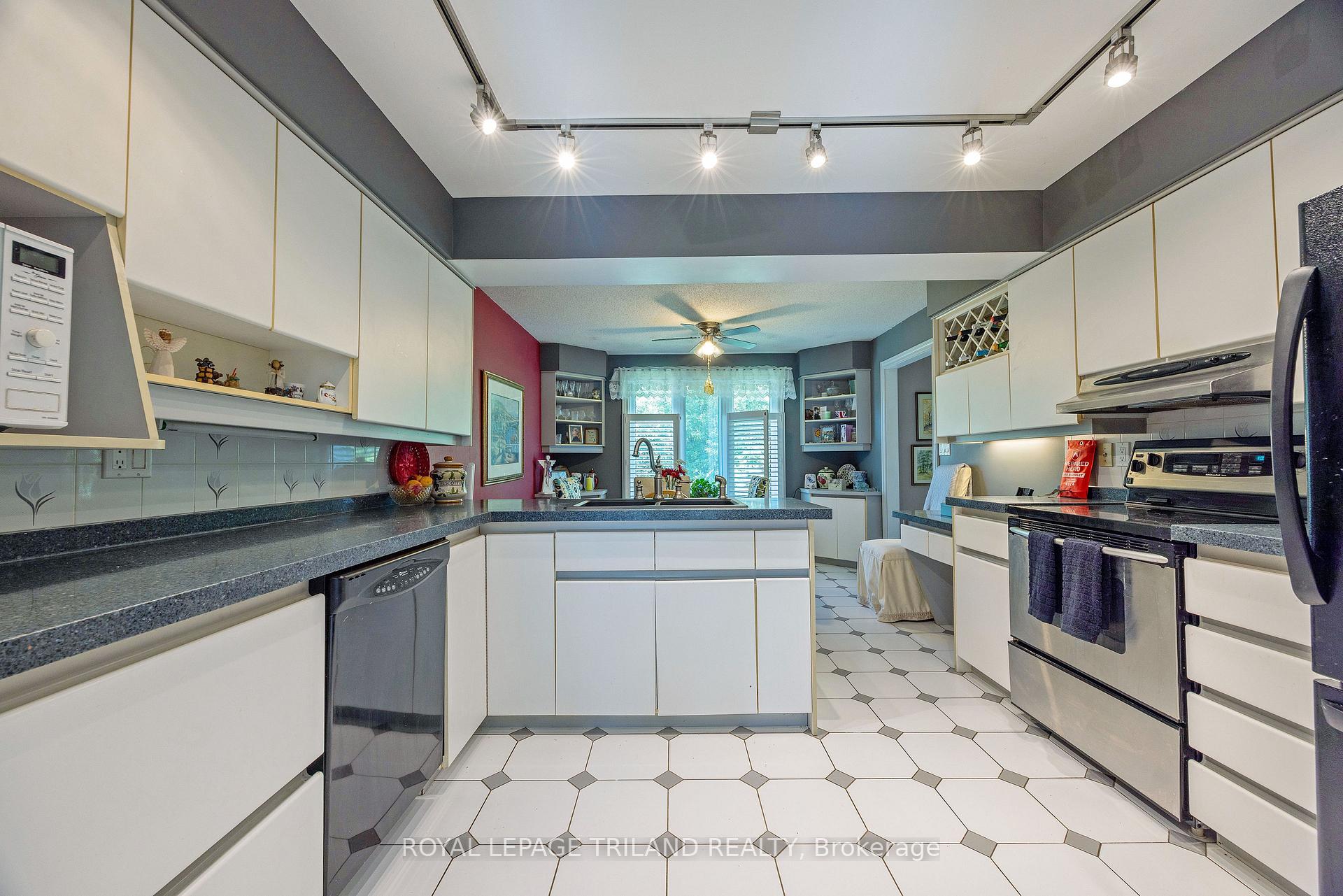 Photo 12 of Unit 40, 2 Cadeau Terrace, London, South B — HOMEH