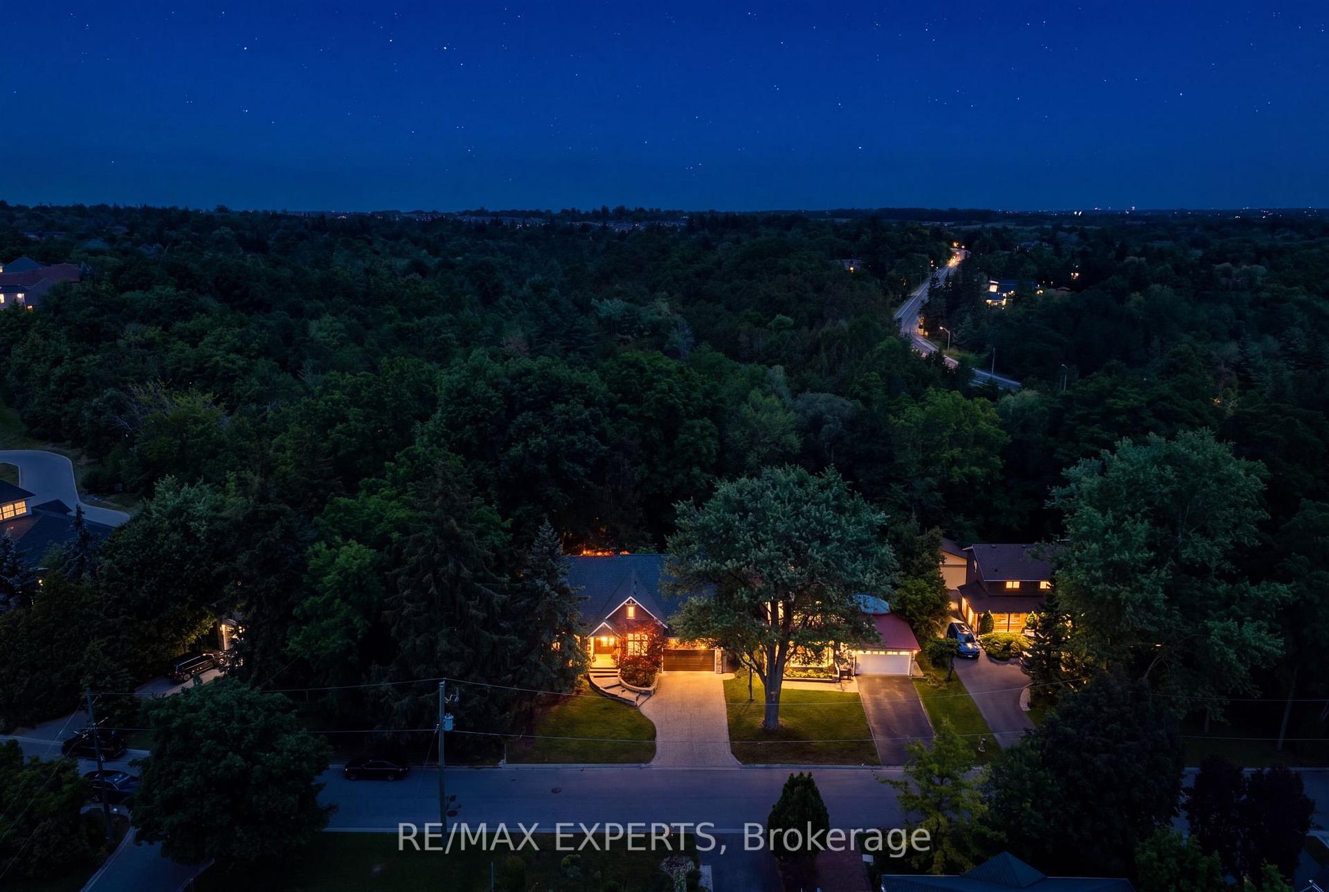 Photo 2 of 91 Napier Street, Vaughan, Kleinburg — HOMEH