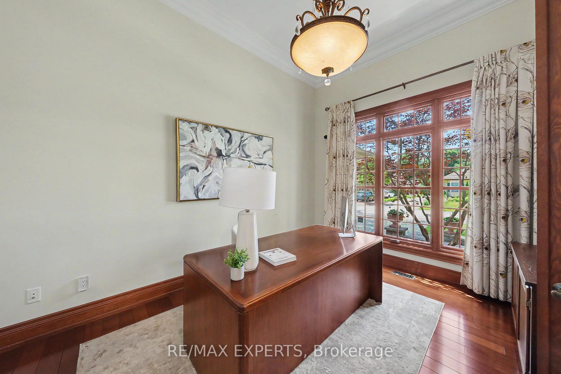 Photo 8 of 91 Napier Street, Vaughan, Kleinburg — HOMEH