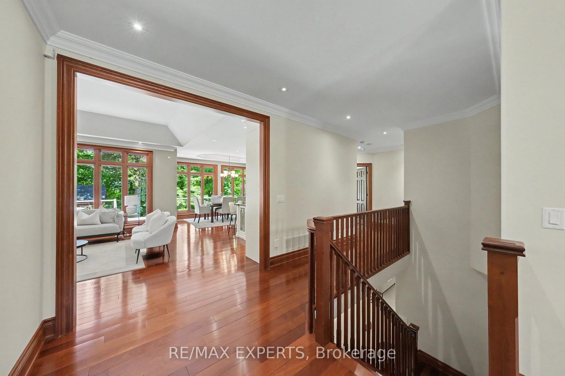 Photo 9 of 91 Napier Street, Vaughan, Kleinburg — HOMEH