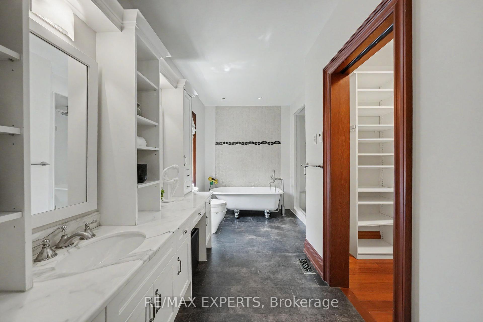Photo 23 of 91 Napier Street, Vaughan, Kleinburg — HOMEH