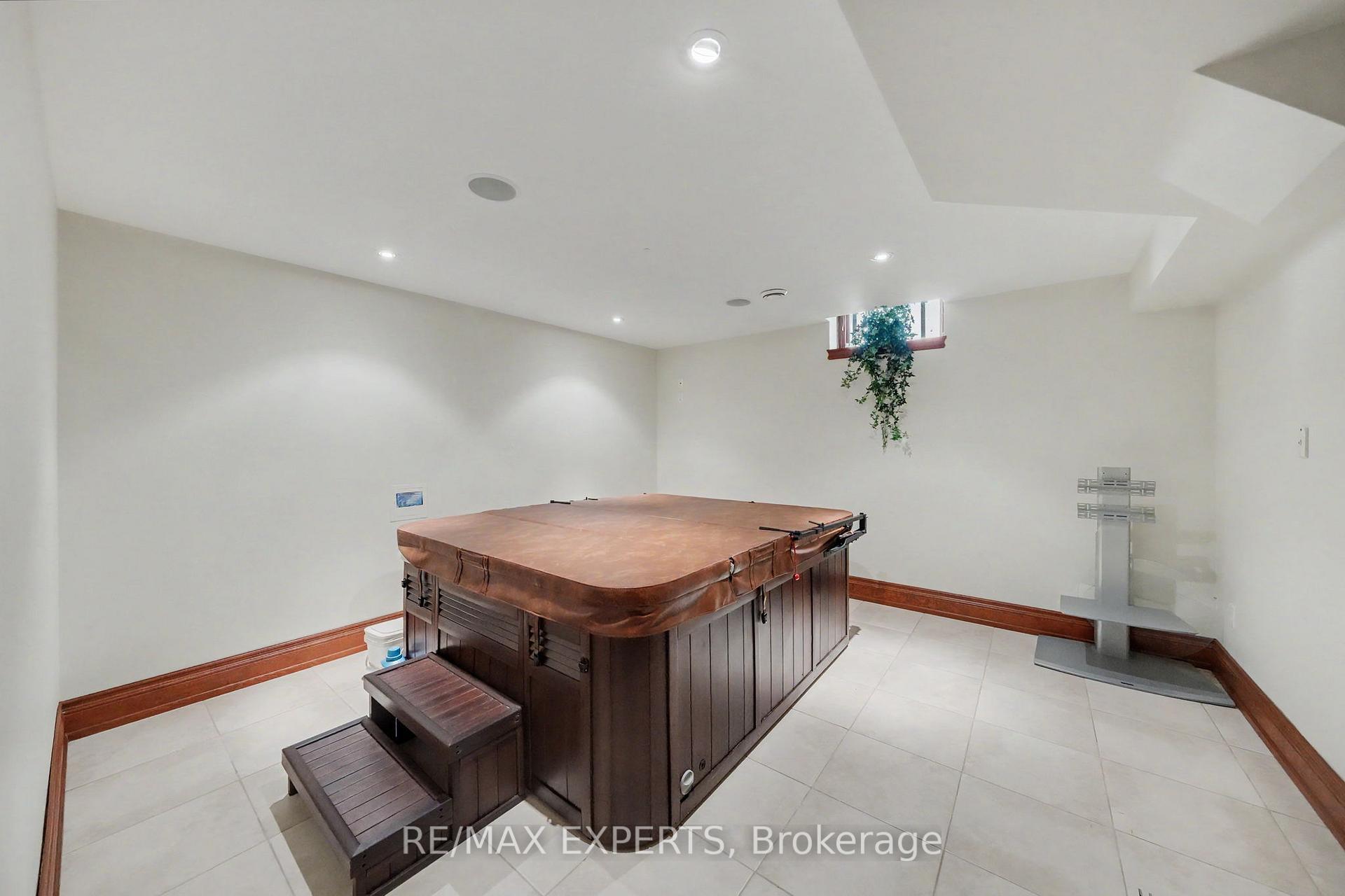 Photo 35 of 91 Napier Street, Vaughan, Kleinburg — HOMEH