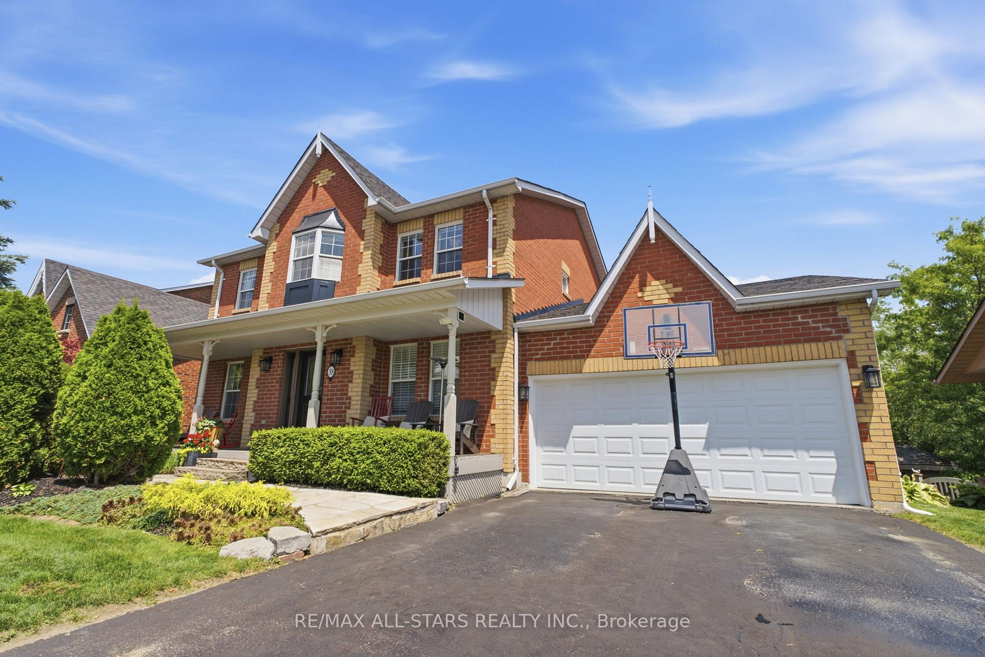 Photo 2 of 38 Galloway Crescent, Uxbridge — HOMEH
