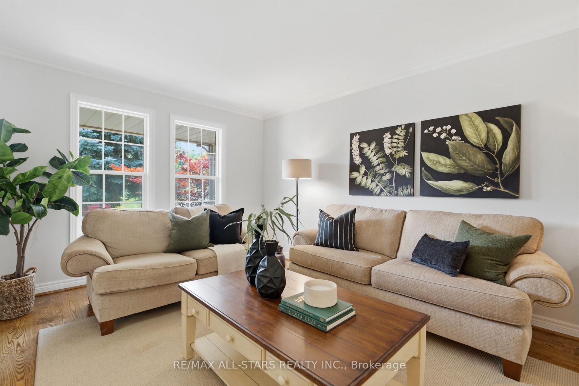Photo 16 of 38 Galloway Crescent, Uxbridge — HOMEH