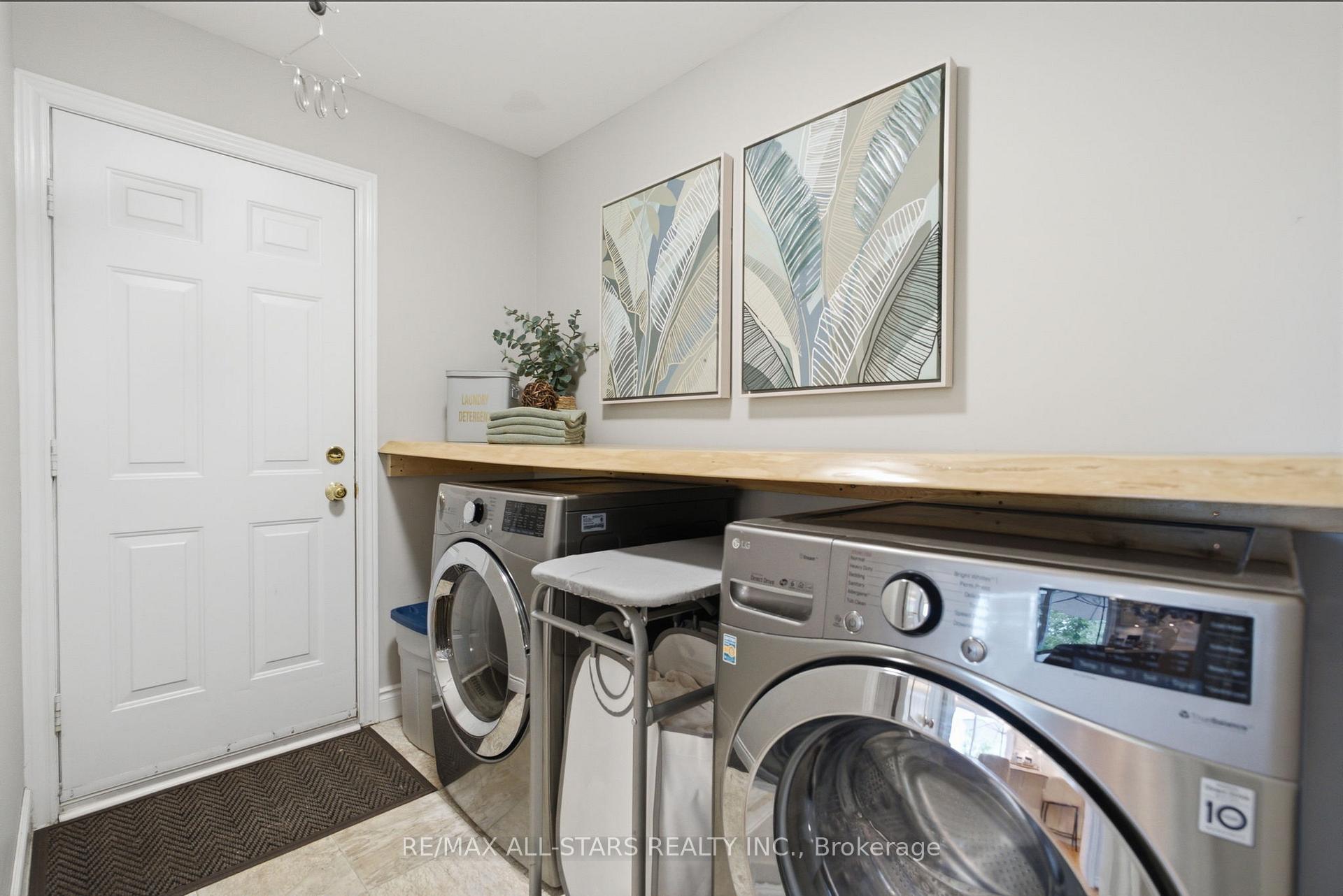 Photo 31 of 38 Galloway Crescent, Uxbridge — HOMEH