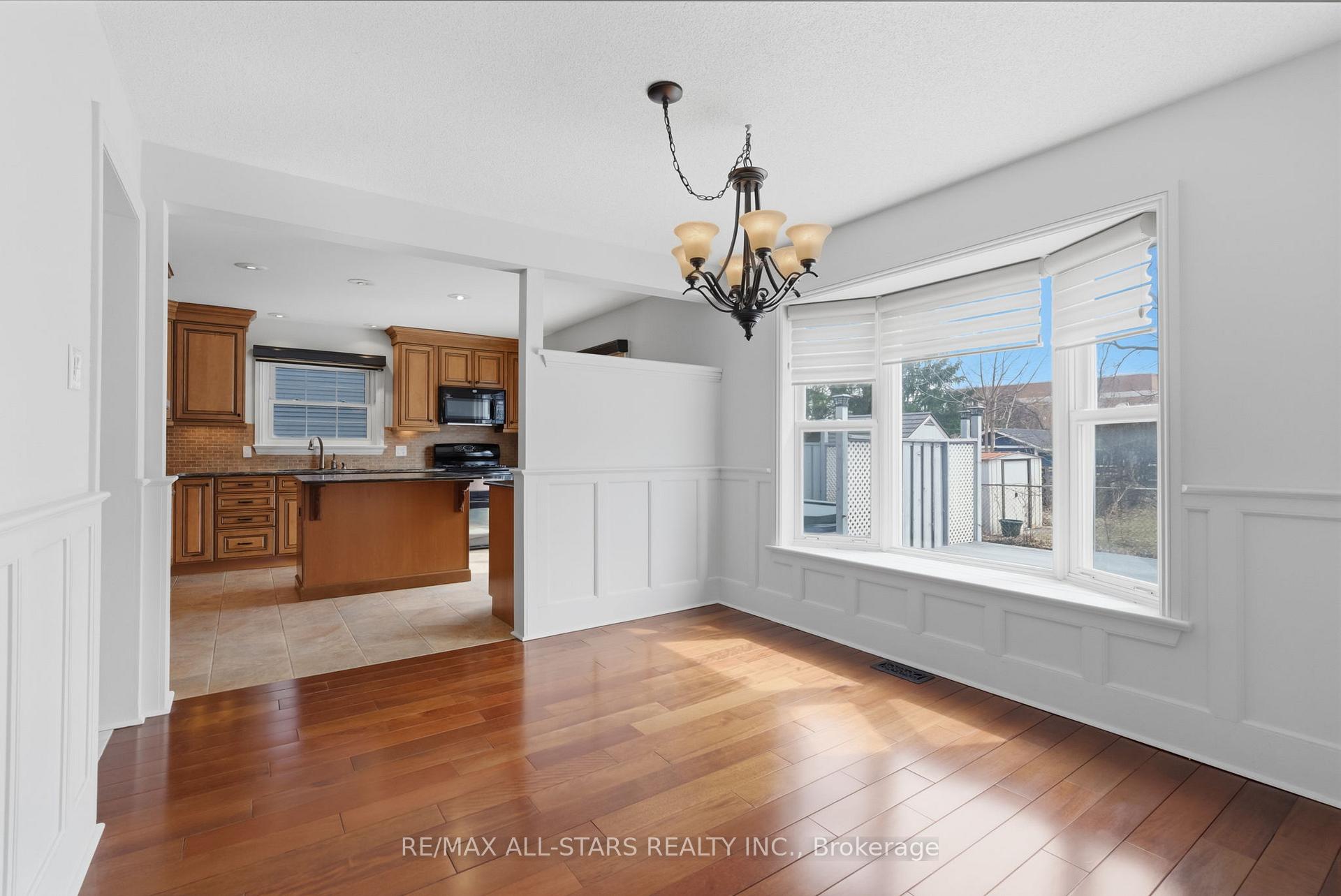 Photo 5 of 154 Brock Street E, Uxbridge — HOMEH