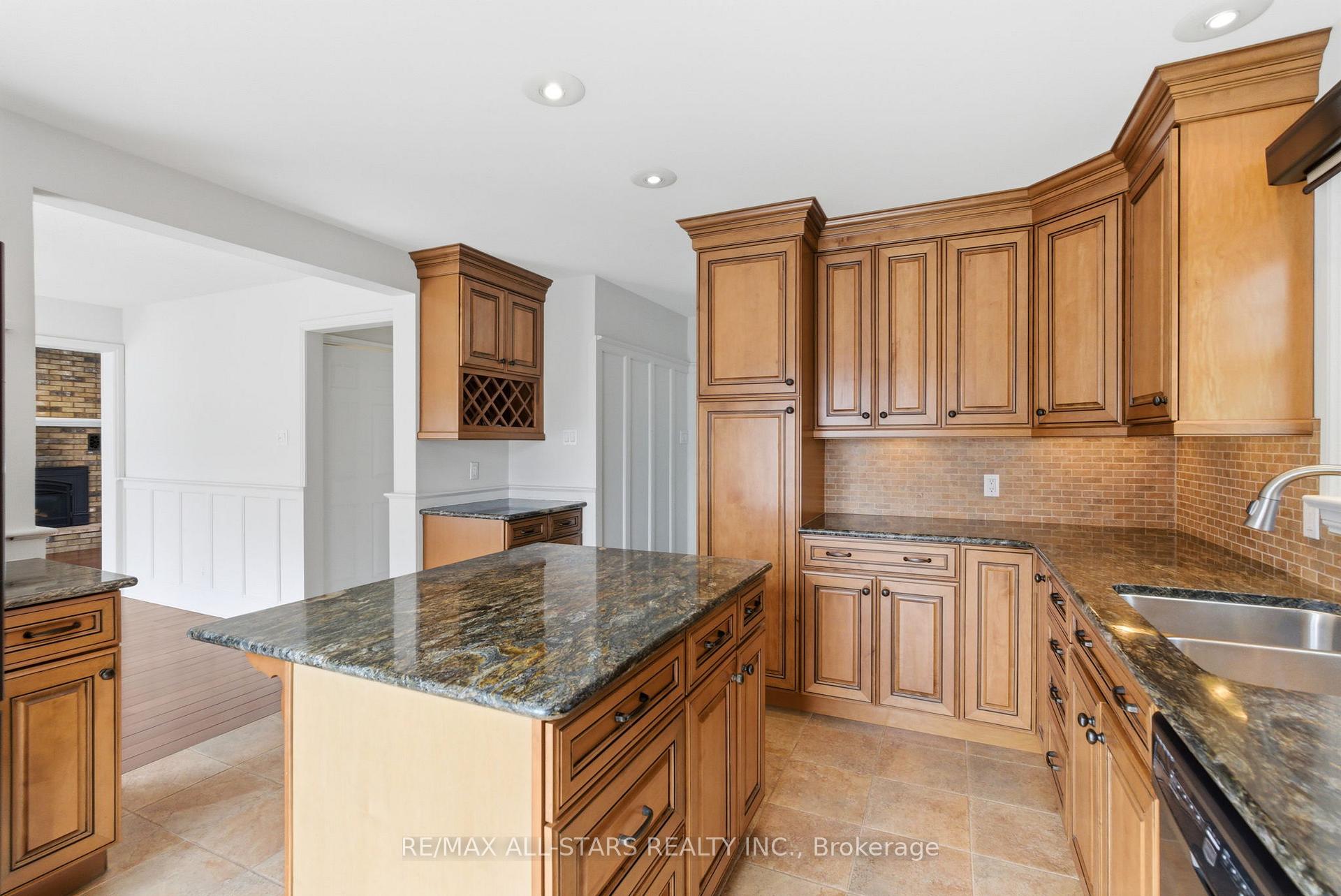 Photo 9 of 154 Brock Street E, Uxbridge — HOMEH