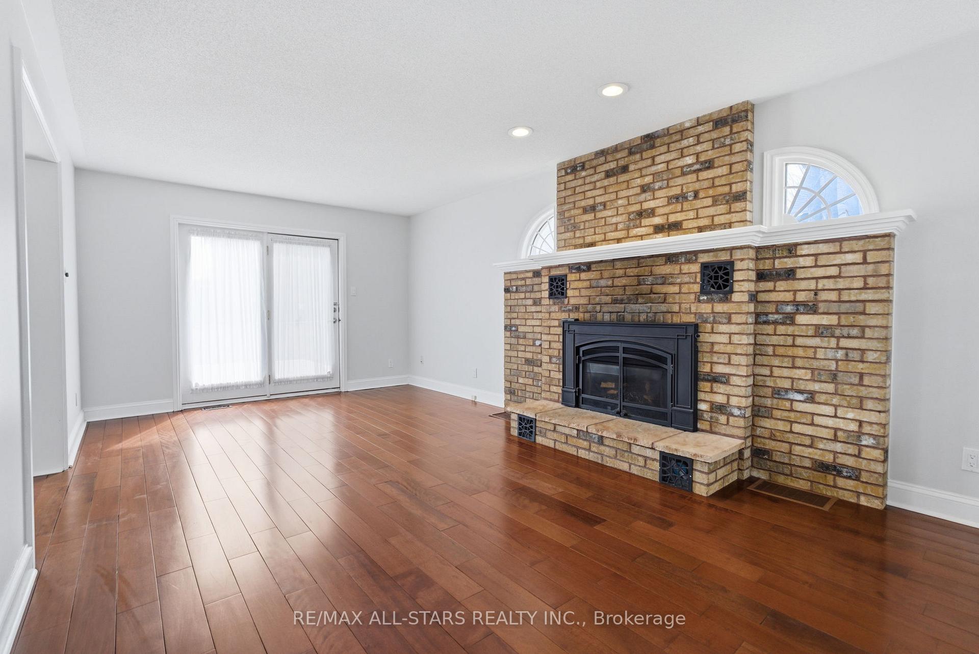 Photo 14 of 154 Brock Street E, Uxbridge — HOMEH