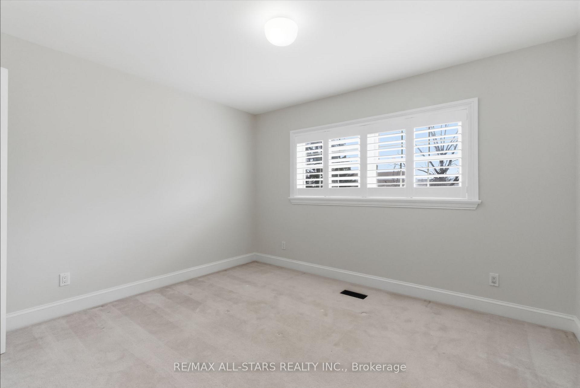 Photo 26 of 154 Brock Street E, Uxbridge — HOMEH