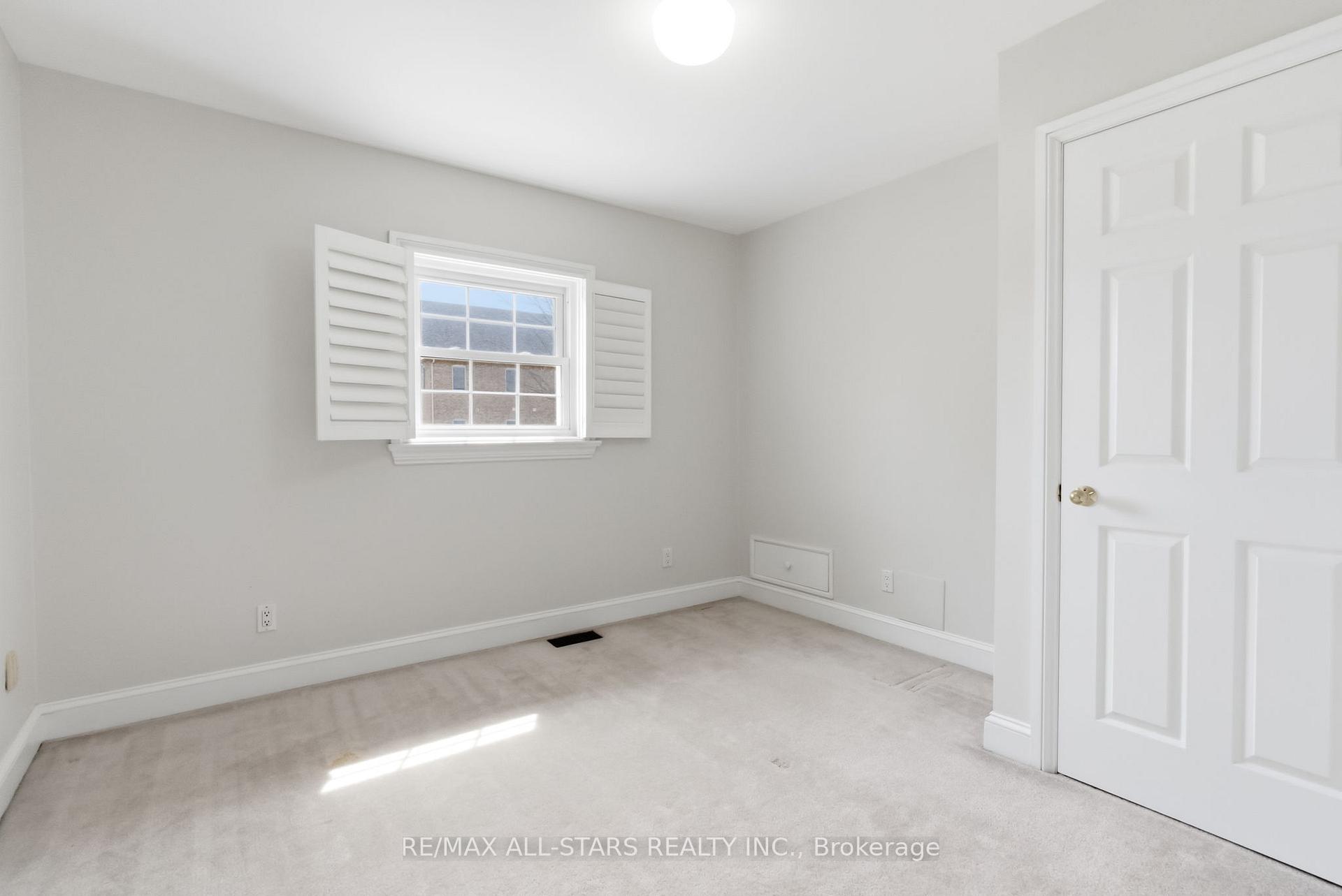 Photo 33 of 154 Brock Street E, Uxbridge — HOMEH