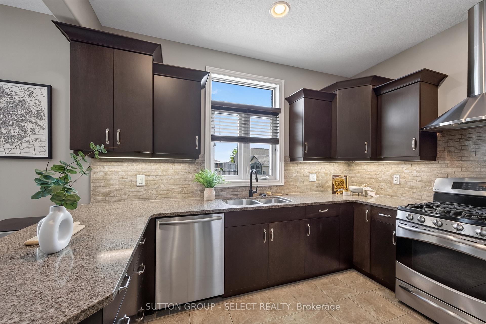 Photo 11 of 6 Ashwood Crescent, Middlesex Centre, Ilderton — HOMEH