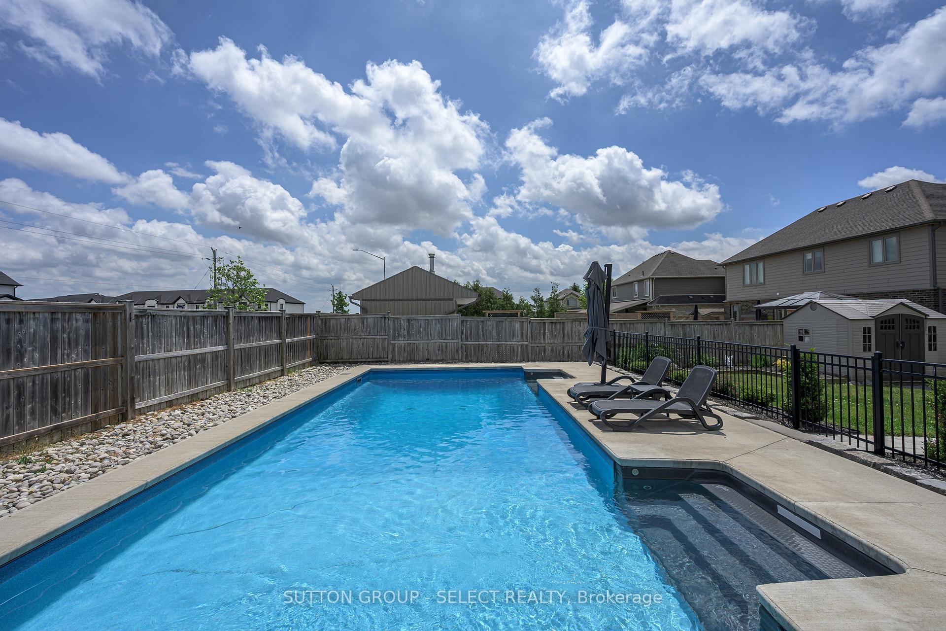 Photo 29 of 6 Ashwood Crescent, Middlesex Centre, Ilderton — HOMEH