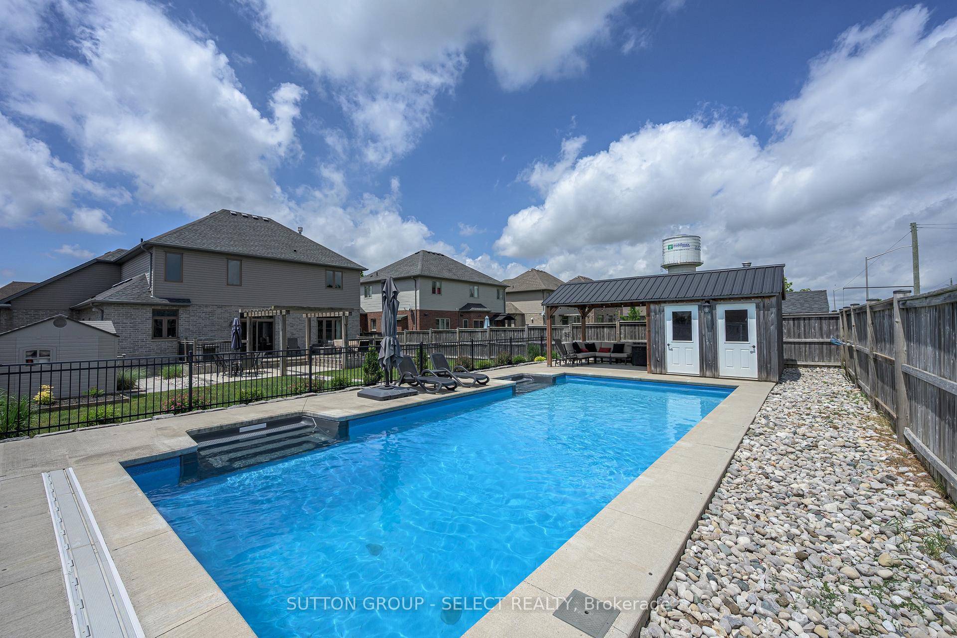 Photo 31 of 6 Ashwood Crescent, Middlesex Centre, Ilderton — HOMEH