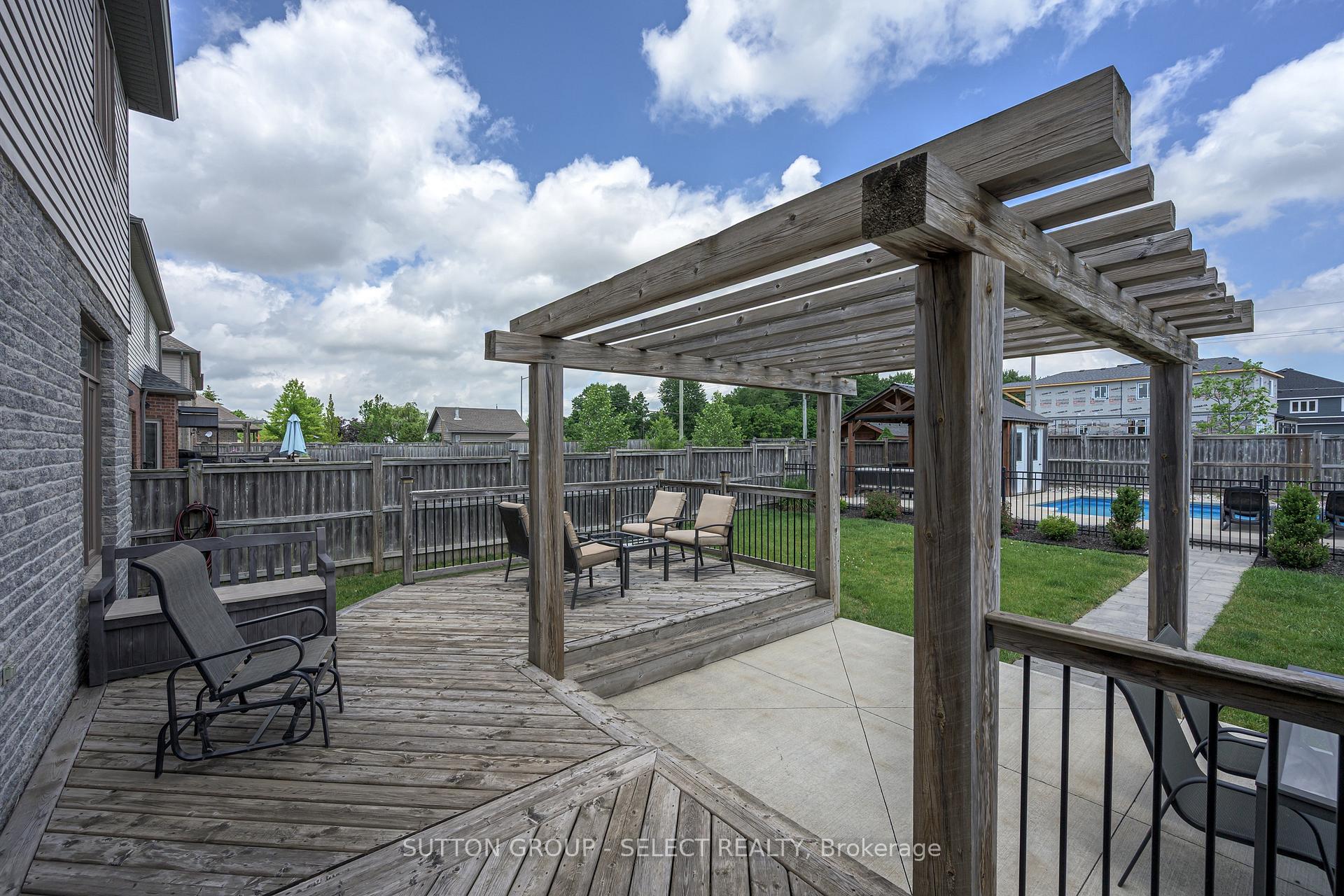 Photo 33 of 6 Ashwood Crescent, Middlesex Centre, Ilderton — HOMEH