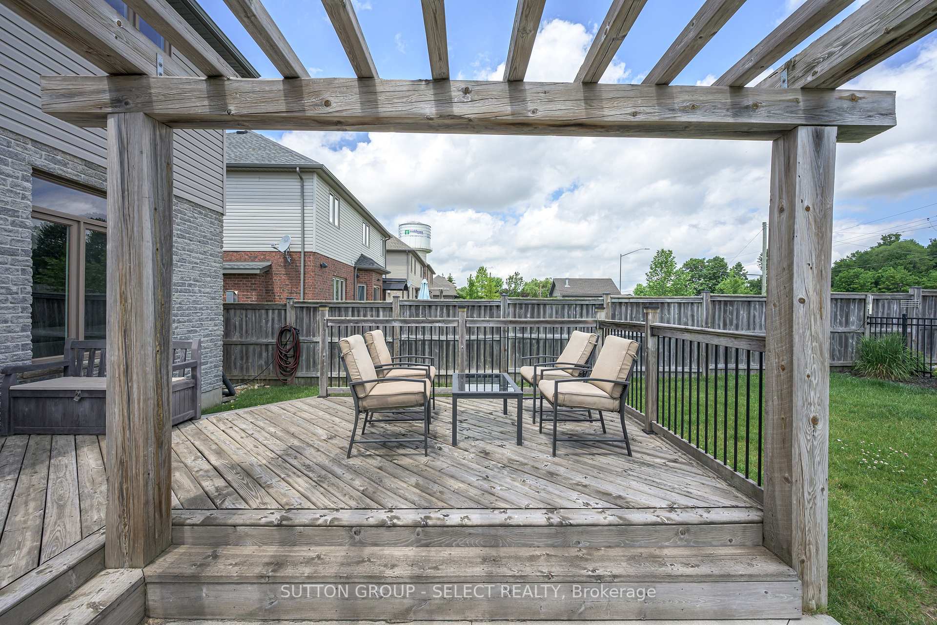 Photo 34 of 6 Ashwood Crescent, Middlesex Centre, Ilderton — HOMEH