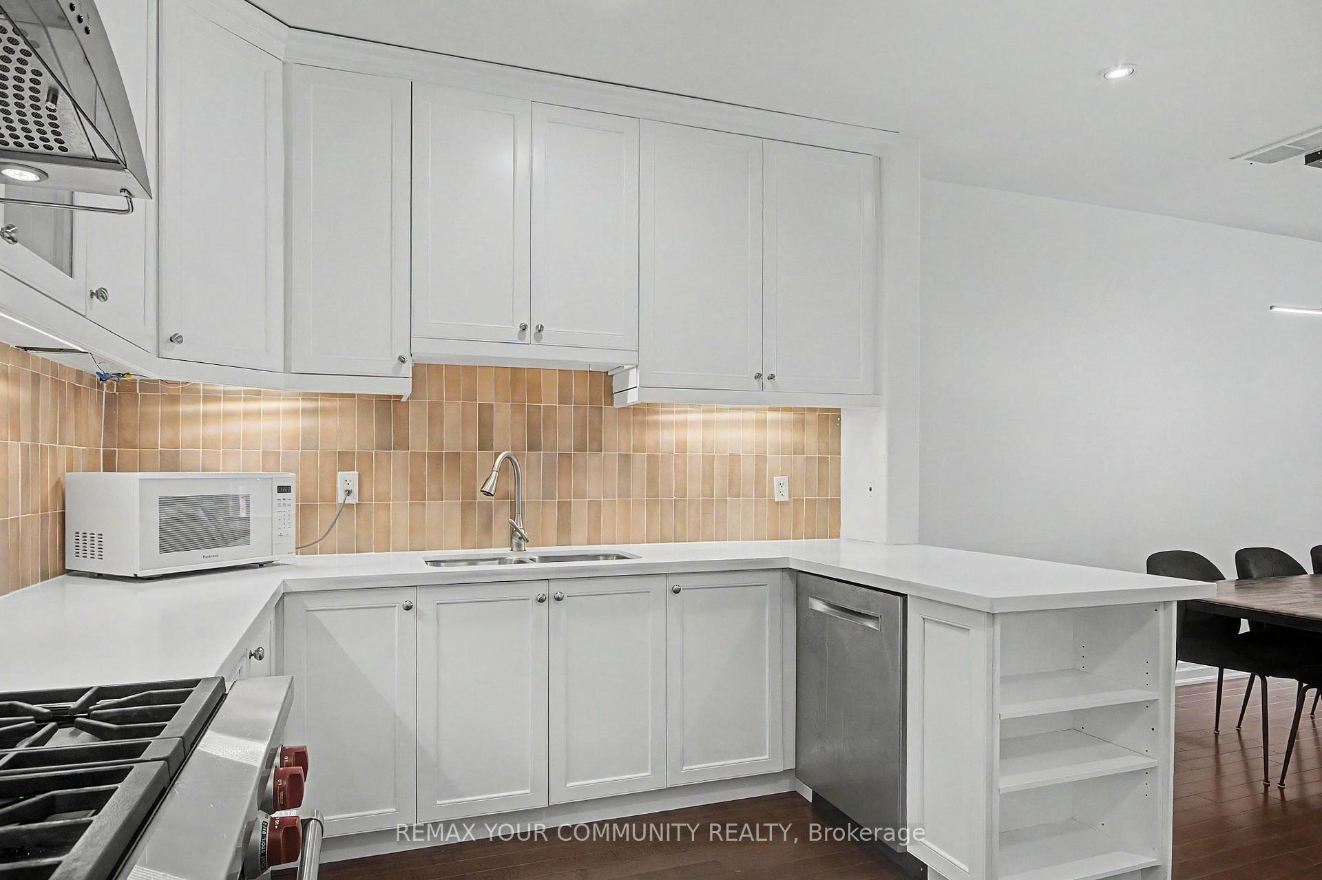Photo 8 of 1079 Broadview Avenue, Toronto, Broadview North — HOMEH