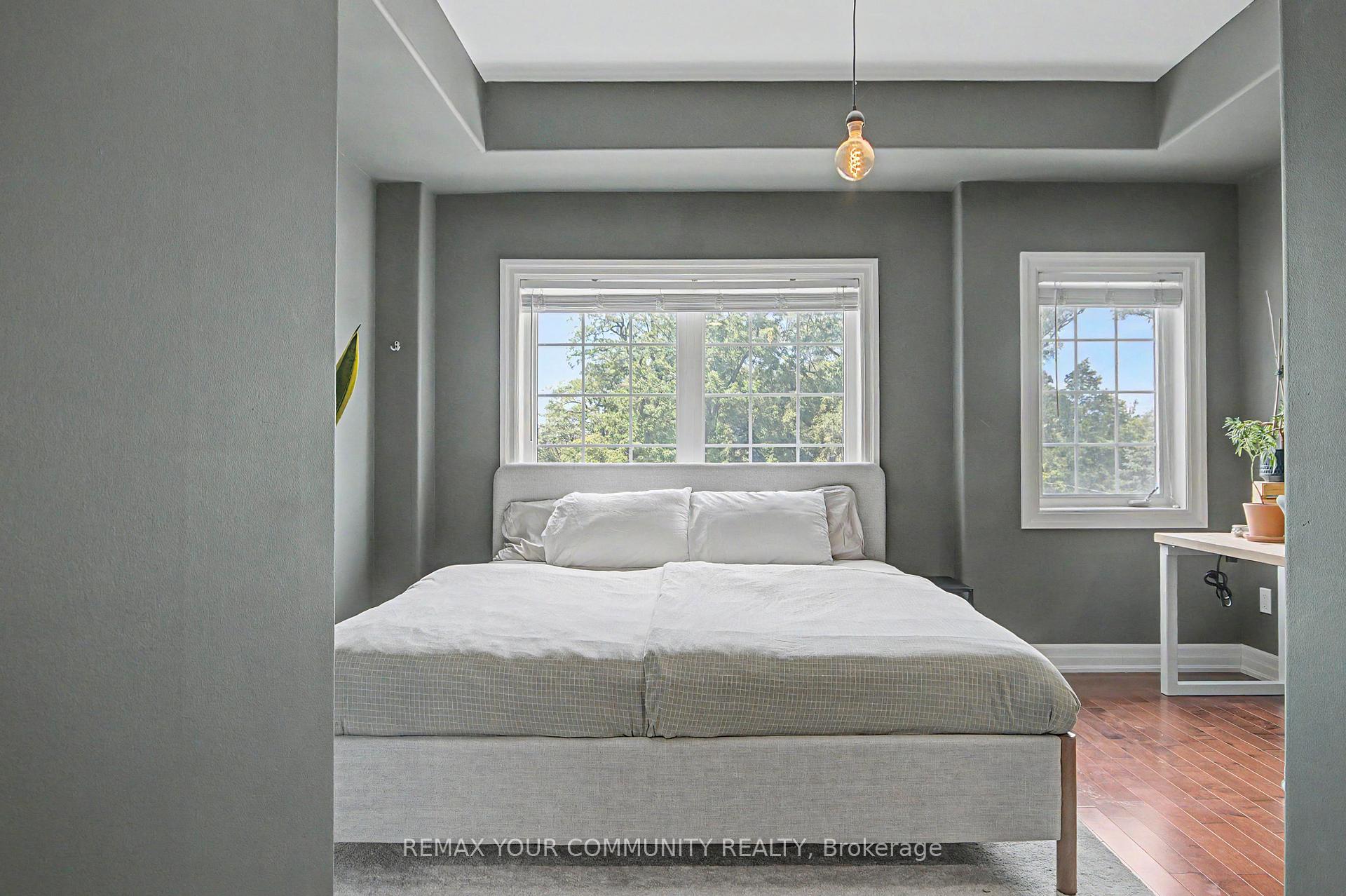 Photo 11 of 1079 Broadview Avenue, Toronto, Broadview North — HOMEH