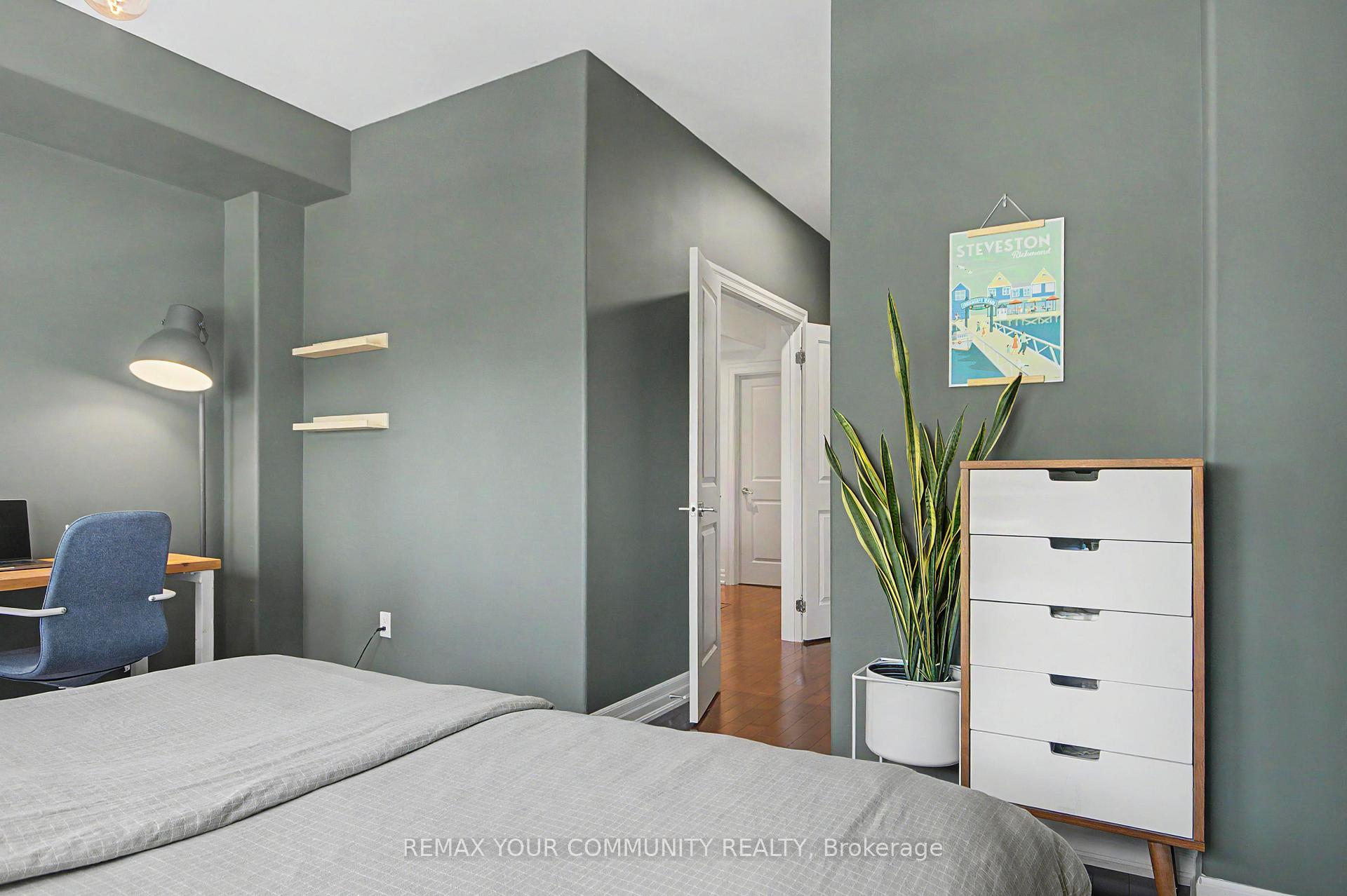 Photo 12 of 1079 Broadview Avenue, Toronto, Broadview North — HOMEH