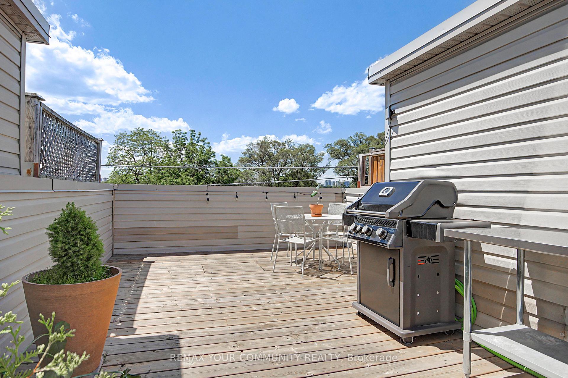 Photo 27 of 1079 Broadview Avenue, Toronto, Broadview North — HOMEH
