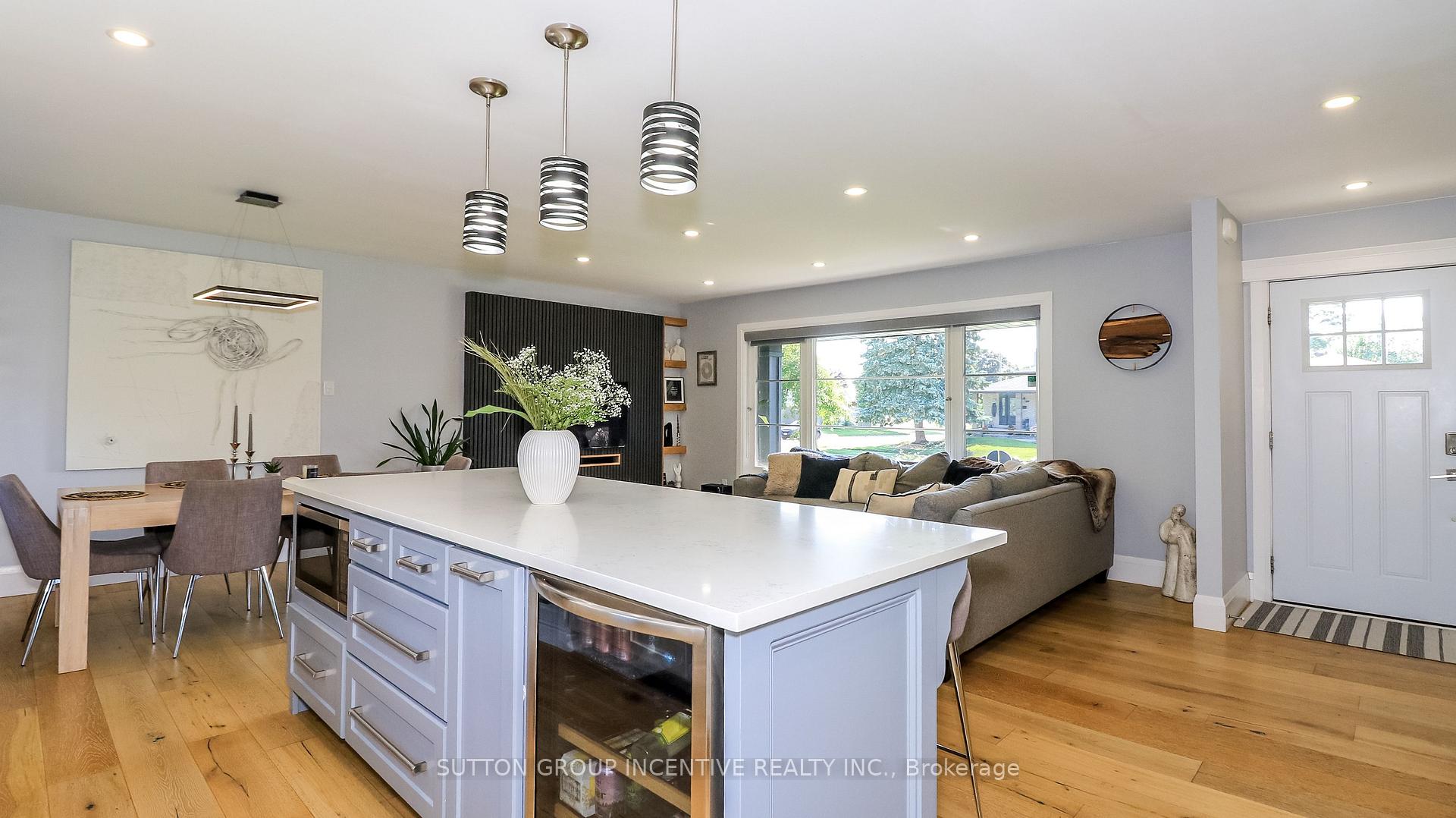 Photo 10 of 40 Varden Avenue, Barrie, Codrington — HOMEH