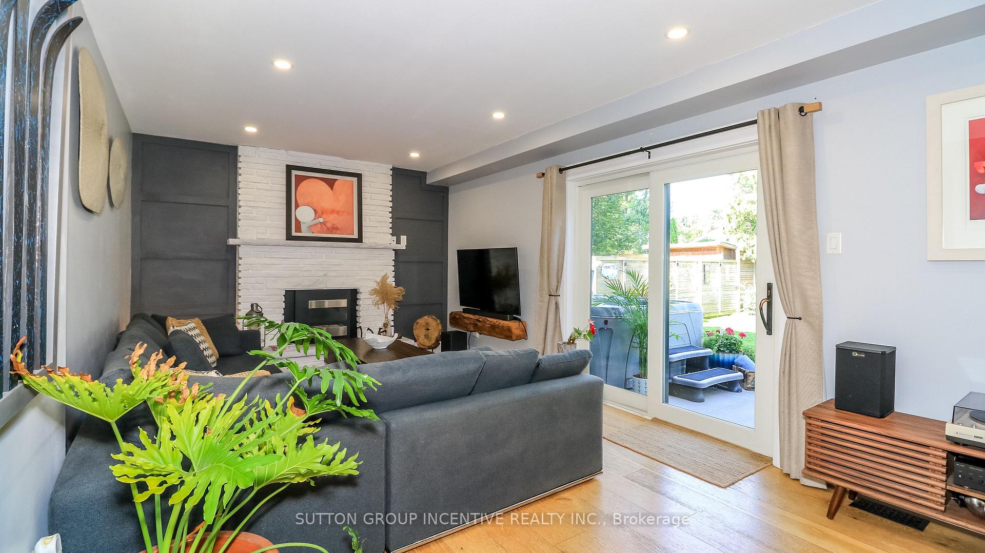Photo 15 of 40 Varden Avenue, Barrie, Codrington — HOMEH