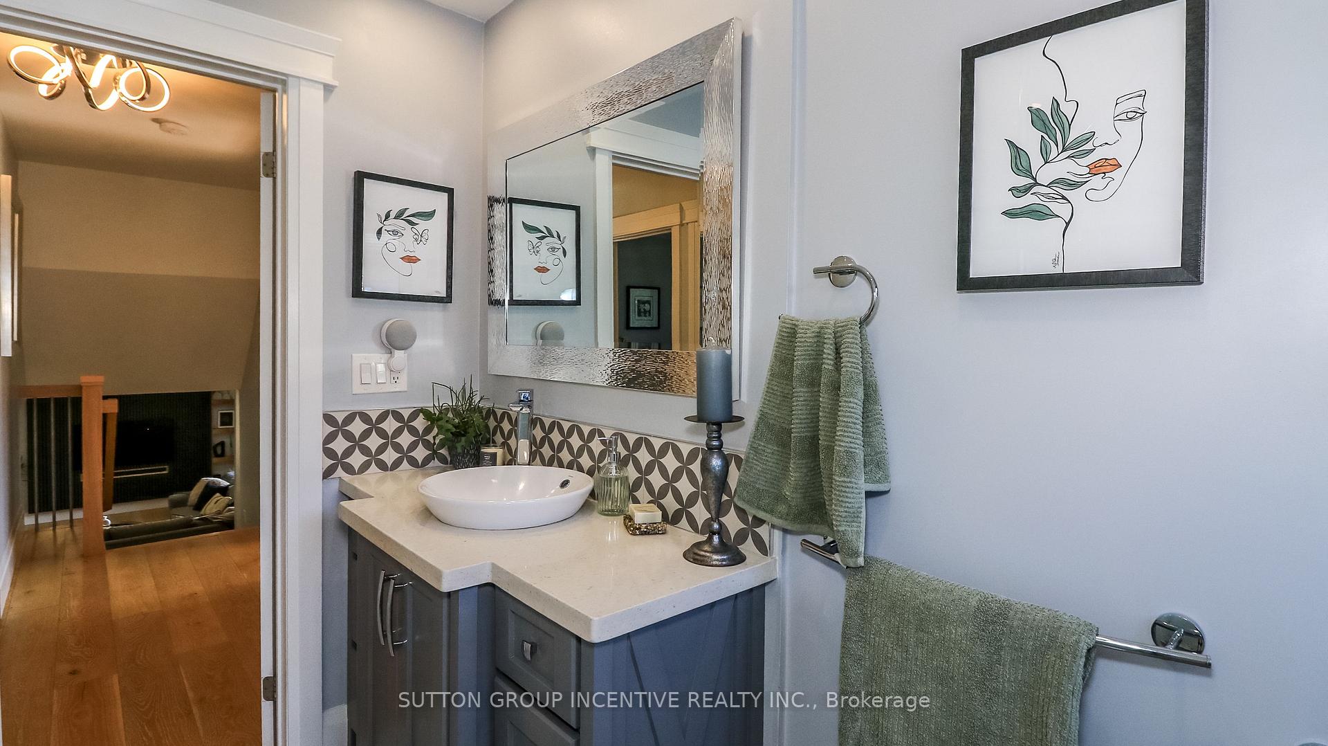 Photo 32 of 40 Varden Avenue, Barrie, Codrington — HOMEH