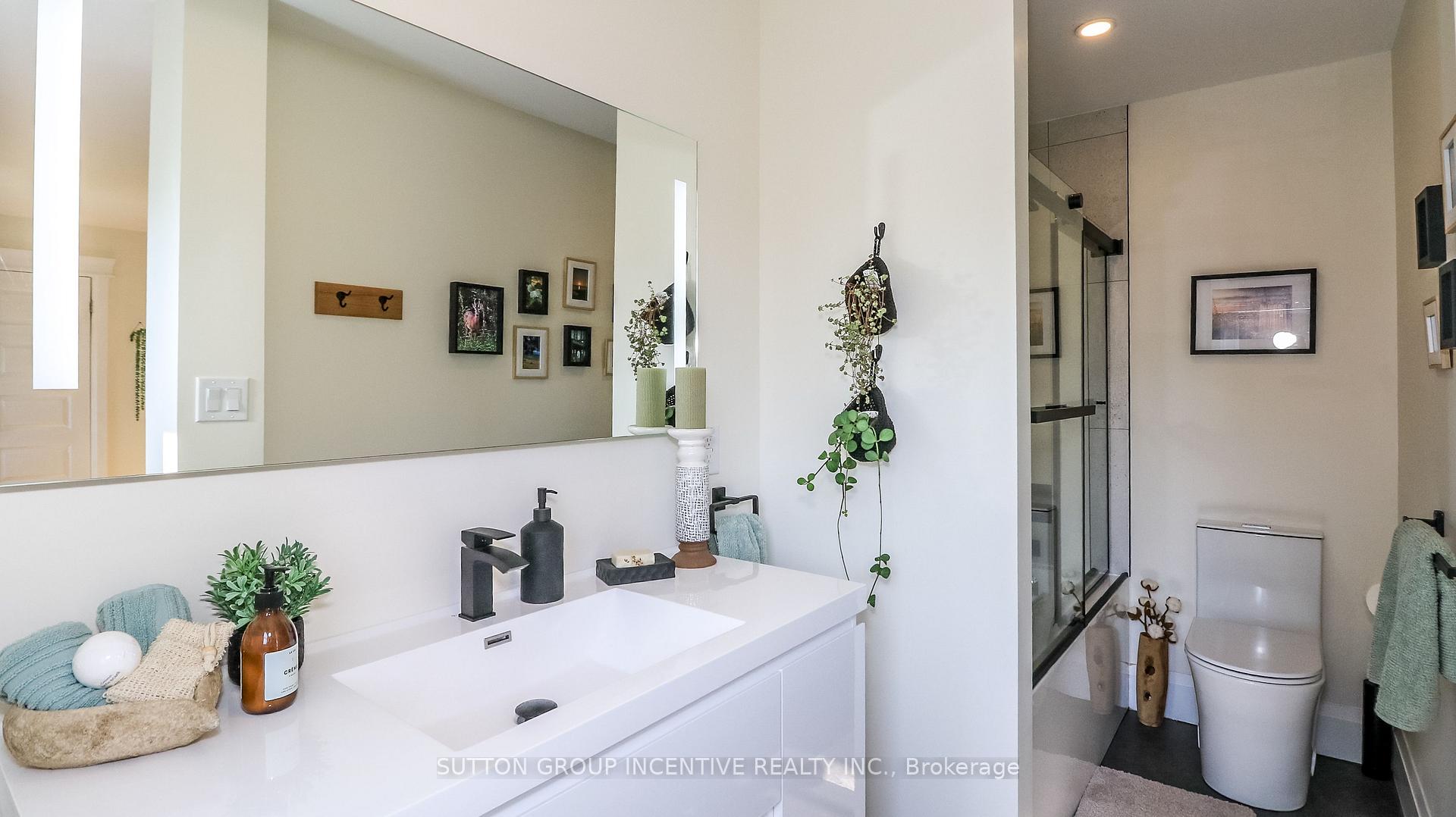 Photo 37 of 40 Varden Avenue, Barrie, Codrington — HOMEH