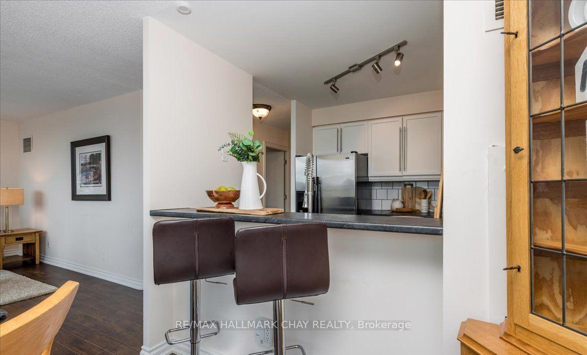 Photo 8 of Unit 1202, 140 Dunlop Street E, Barrie, City Centre — HOMEH