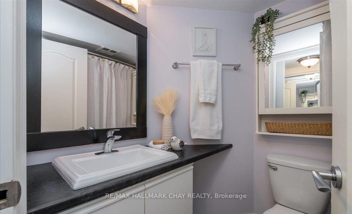 Photo 13 of Unit 1202, 140 Dunlop Street E, Barrie, City Centre — HOMEH