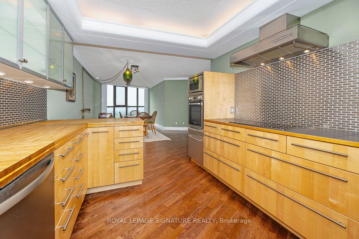 Photo 11 of Unit 1912, 2000 Islington Avenue, Etobicoke, Kingsview Village-The Westway — HOMEH
