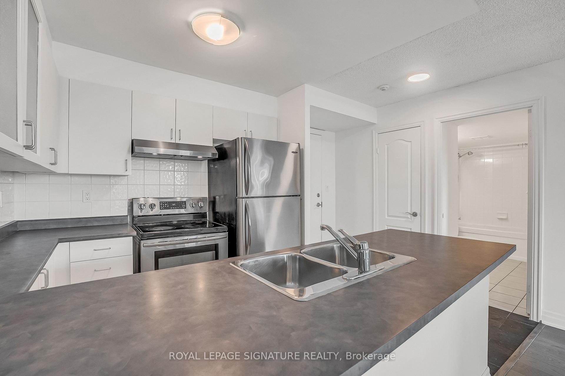 Photo 4 of Unit 802, 188 Doris Avenue, North York, Willowdale East — HOMEH