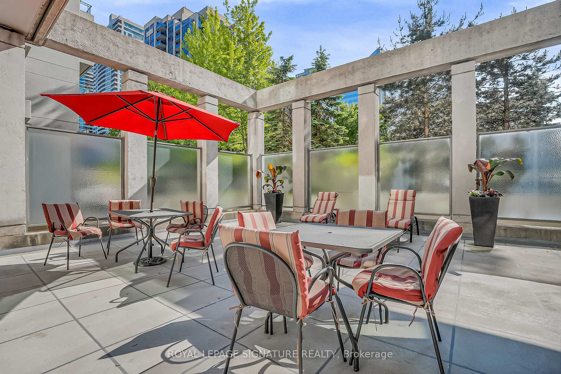 Photo 25 of Unit 802, 188 Doris Avenue, North York, Willowdale East — HOMEH