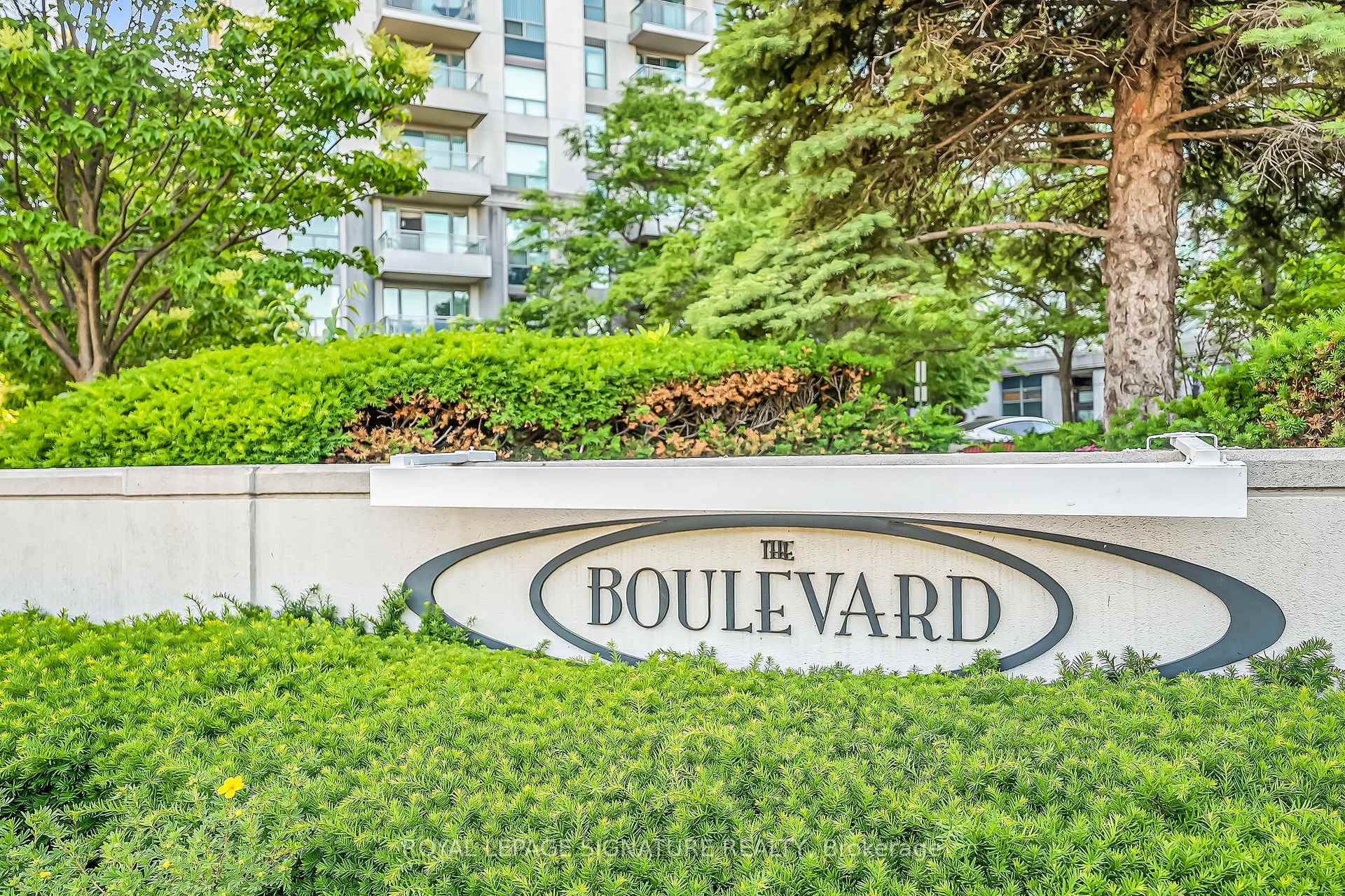 Photo 38 of Unit 802, 188 Doris Avenue, North York, Willowdale East — HOMEH