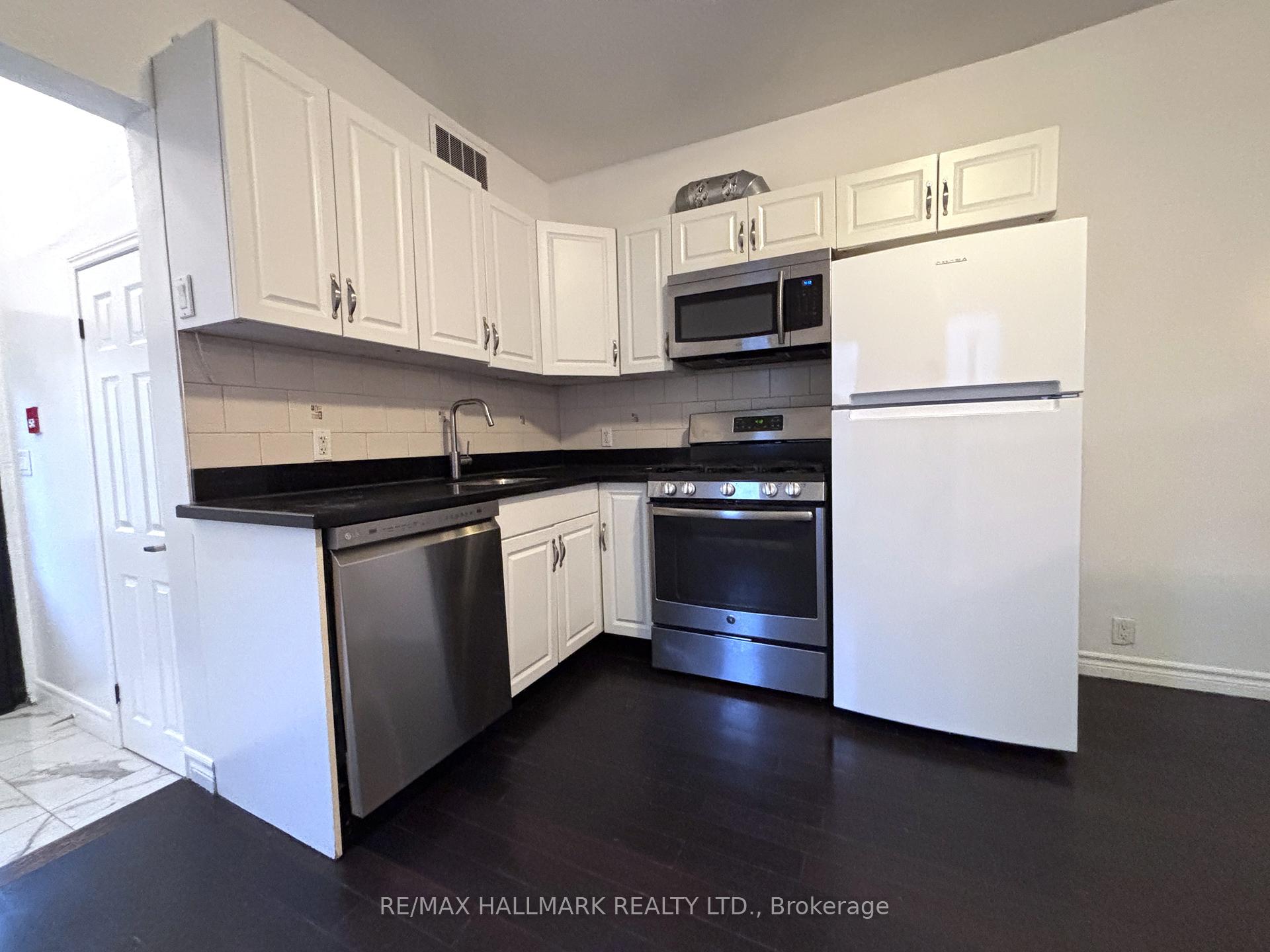 Photo 5 of Unit 2, 122 Baldwin Street, Toronto, Kensington-Chinatown — HOMEH