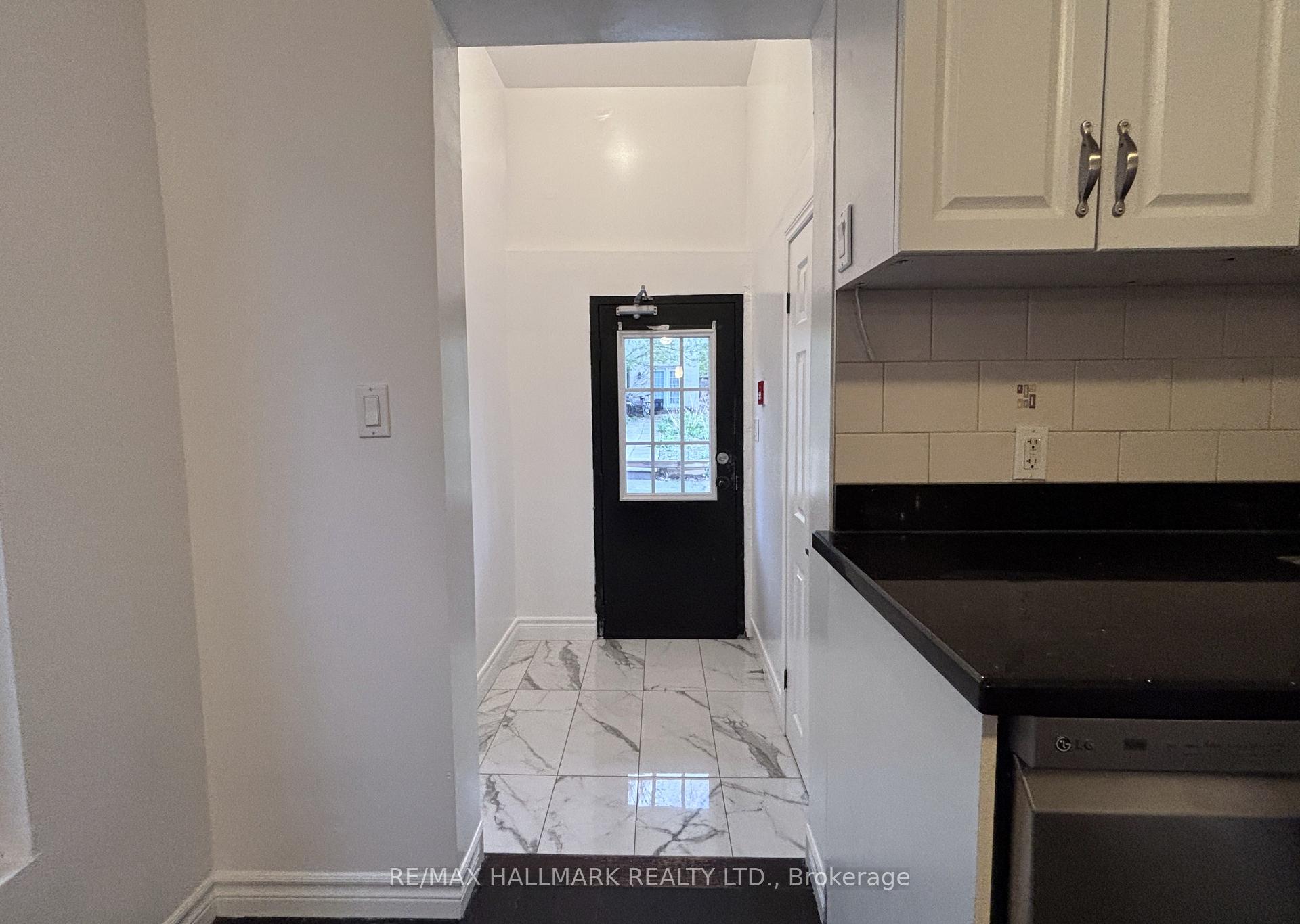 Photo 6 of Unit 2, 122 Baldwin Street, Toronto, Kensington-Chinatown — HOMEH
