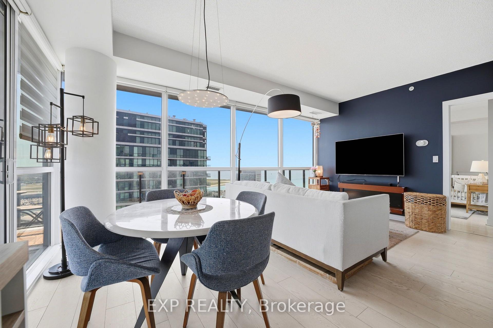 Photo 11 of Unit LPH07, 20 Bruyeres Mews, Toronto, Niagara — HOMEH