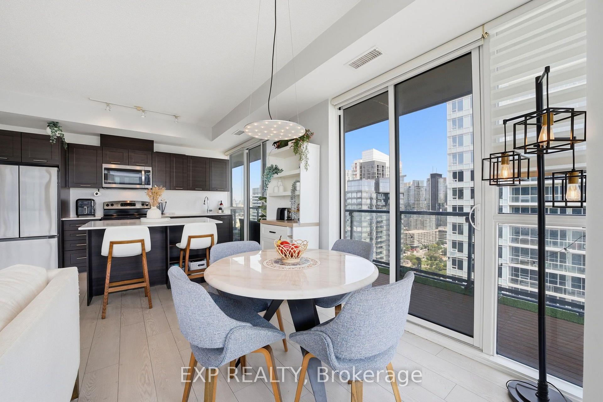 Photo 12 of Unit LPH07, 20 Bruyeres Mews, Toronto, Niagara — HOMEH