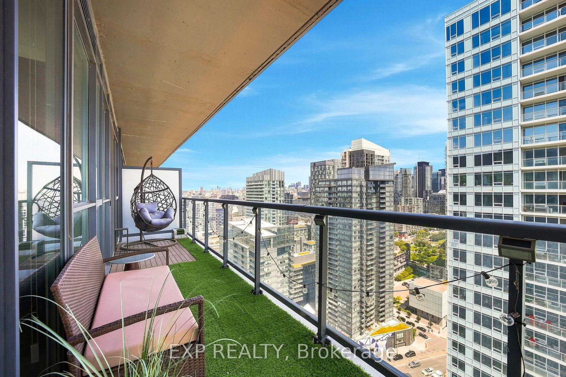 Photo 17 of Unit LPH07, 20 Bruyeres Mews, Toronto, Niagara — HOMEH